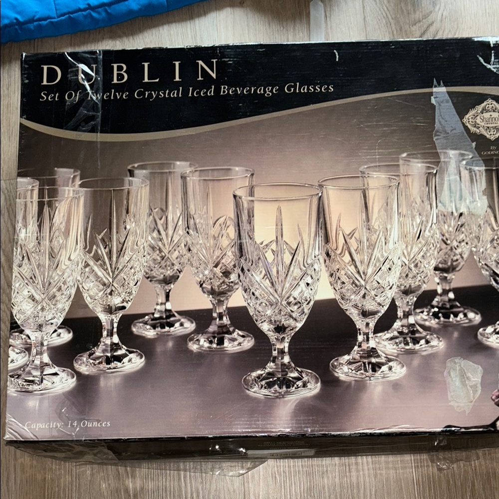 Elegant White Drinkware Set for Dining